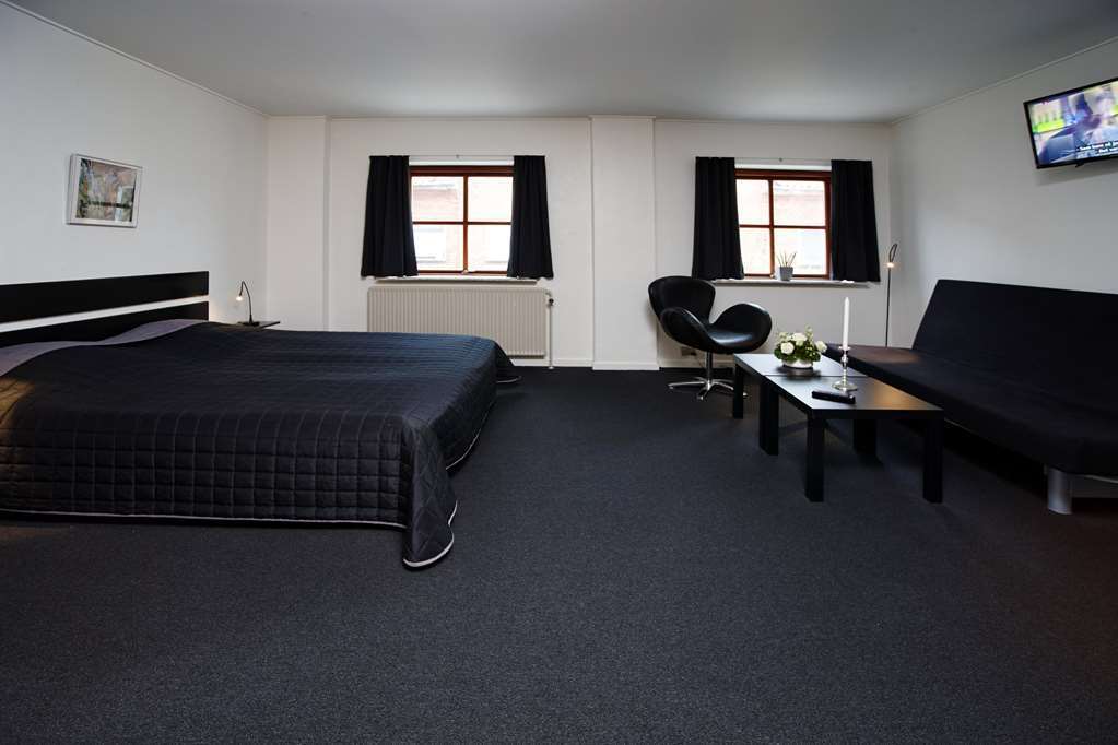 เฮลนัน เฟอนิกซ์ โฮเต็ล Hotel อัลบอร์ ห้อง รูปภาพ